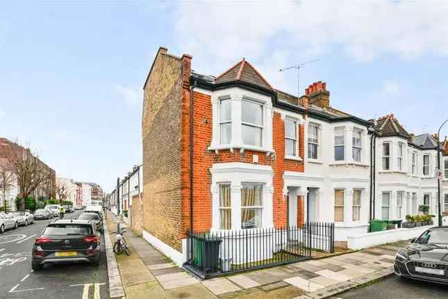 Four Bedroom Family Home for Sale in Fulham SW6