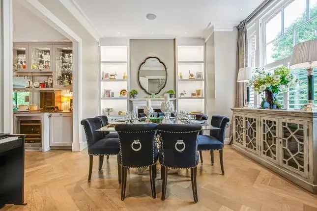 7 Bedroom Detached Victorian House for Sale in Barnes SW13