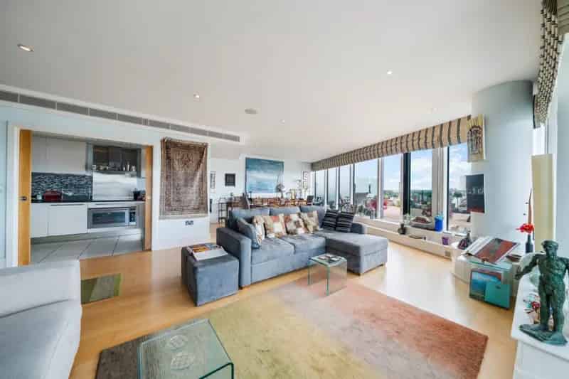 3 Bedroom River View Flat For Sale