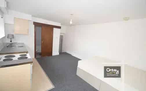 Southampton Studio Flat near Ocean Village Marina