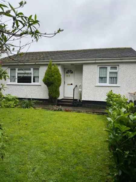 Detached Bungalow with New Wet Room and Central Heating