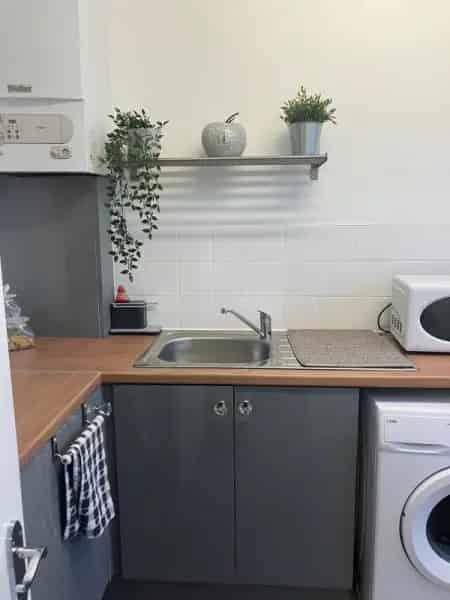 First Floor Flat Near Lewisham Shops and Park