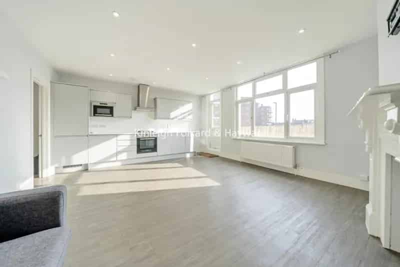 Spacious 2-Bed Apartment near Tooting Broadway