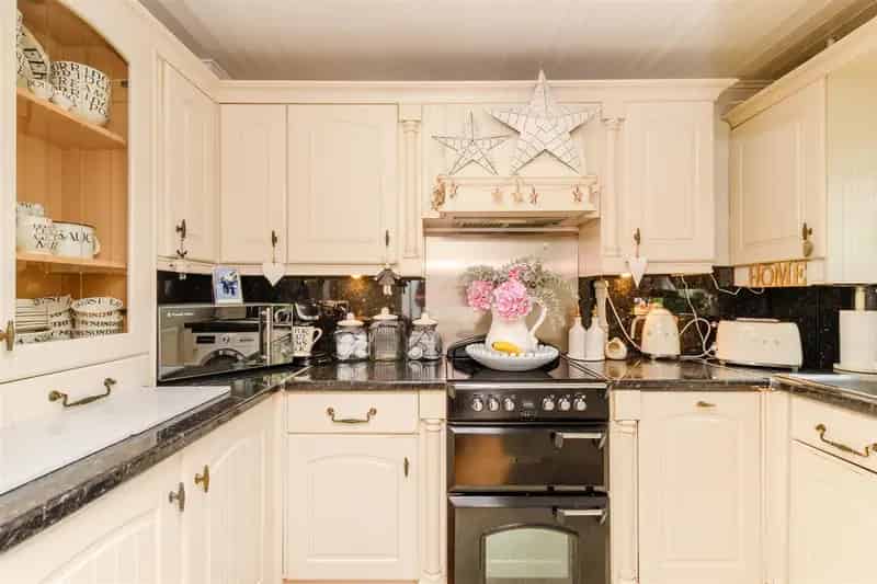2 Bedroom Terraced House for Sale Gravesend
