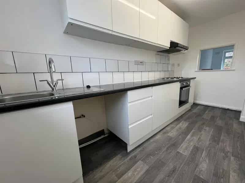 2 bedroom maisonette to rent