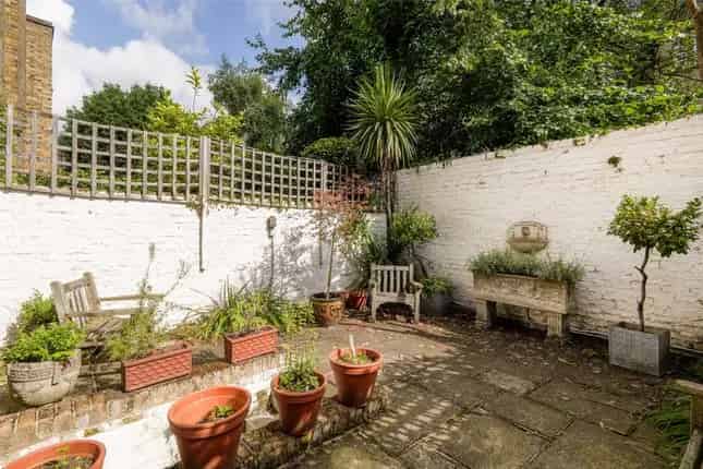 Family Home for Sale in Chelsea's Boltons Conservation Area