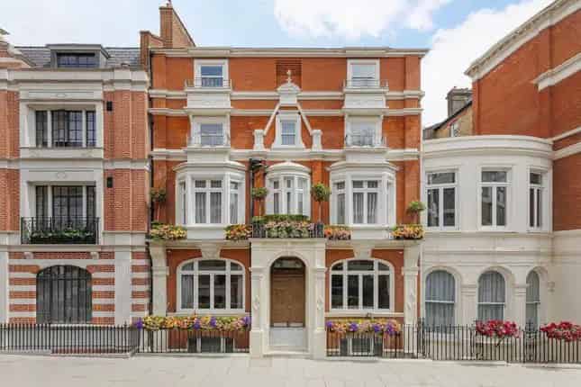 Mayfair Townhouse for Sale - 5 Beds, 3 Baths, 4000 sq ft