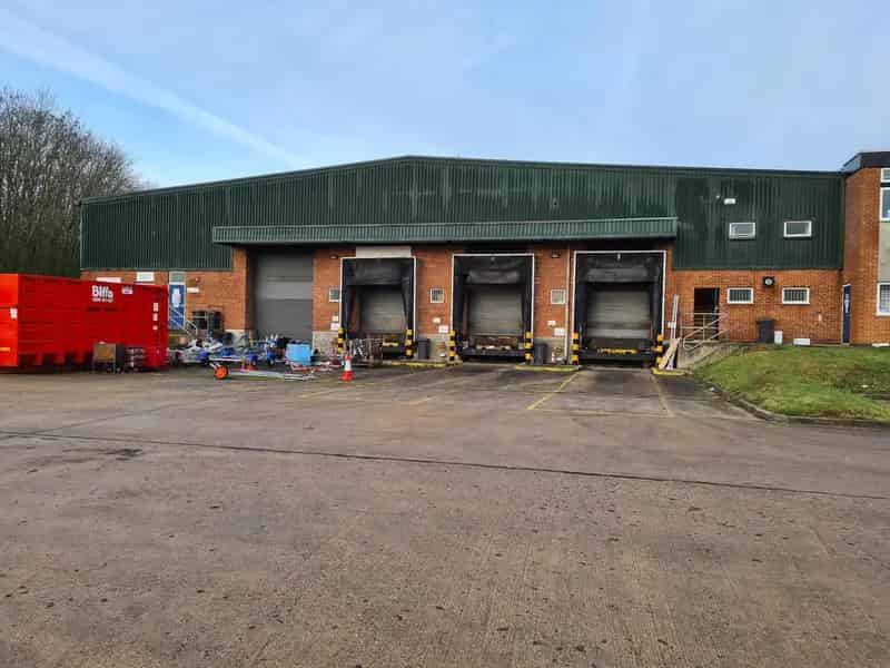Freehold Industrial Units Long Buckby 96870sqft 4.3acre