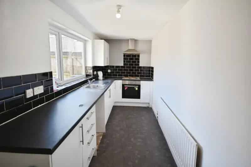 2 Bedroom End Terrace House For Sale