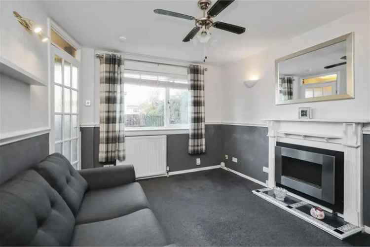 2 Bed House - End Terraced with 1 Reception Room