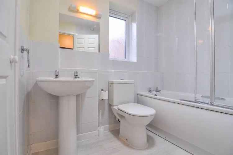 1 Bedroom Apartment Available End of June Ground Floor Parking