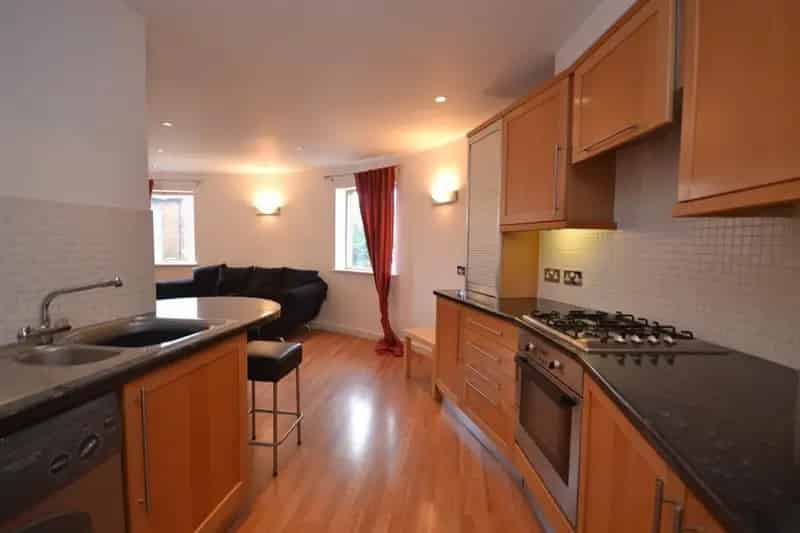 1 Bedroom Flat To Let Available Immediately Near Reading Town Centre