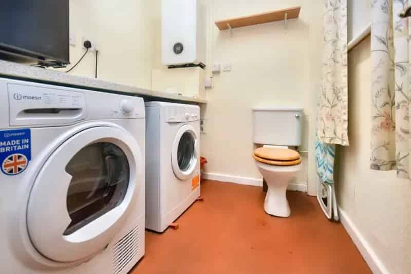 Four Bedroom Semi-Detached House in WF1