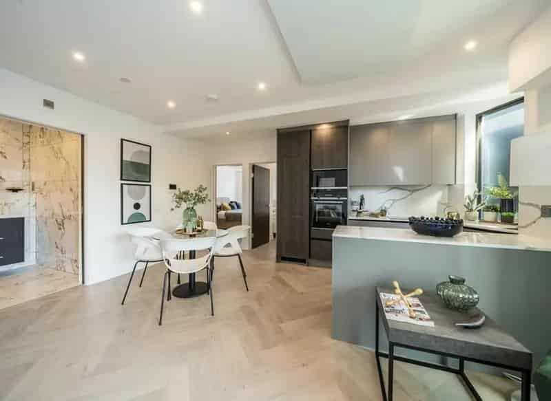 2-Bed 2-Bath Apartment near Clapham Junction