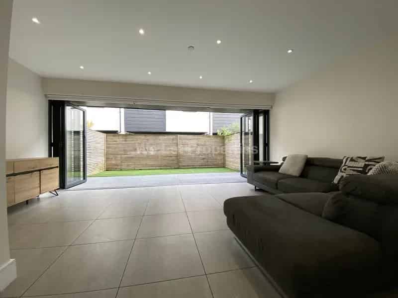 4 Bedroom Apartment House to Rent