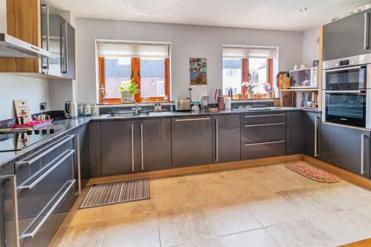 4 Bedroom Family Home Peaceful Village Setting Modern Comfort