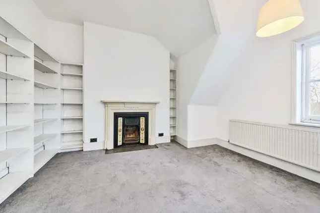 Flat for sale in Prince Of Wales Drive, London SW11