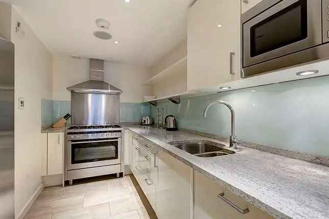 Luxury Kensington Duplex Apartment 2 Beds 1334 sq ft