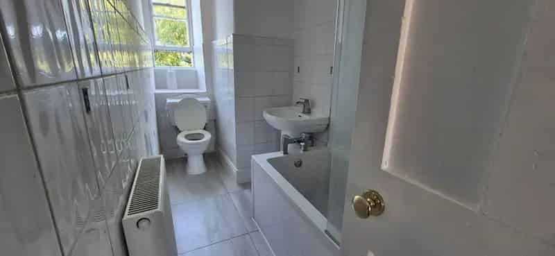 5 Bedroom Flat to Rent Pollokshields