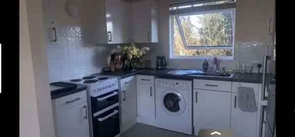 Flat For Rent in West Suffolk, England