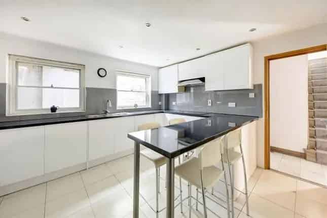 Property for Sale Halsey Street Chelsea SW3 Discreet Mews House
