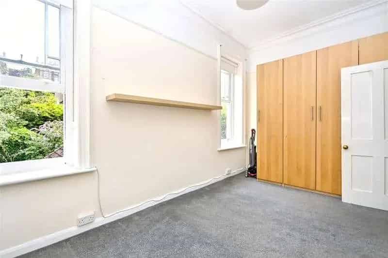 2 Bed Flat for Sale Eastbourne Chain Free