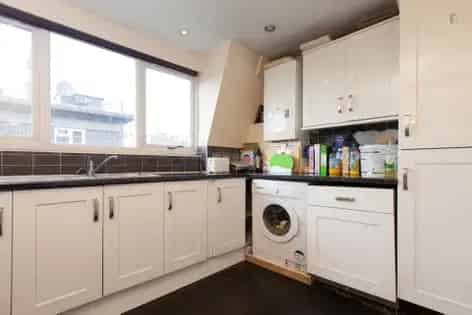 4 Bedroom House near Burgess Park London