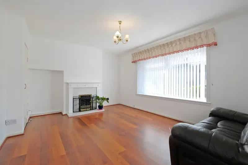 3 Bedroom Mid Terrace House for Sale in Mastrick Aberdeen