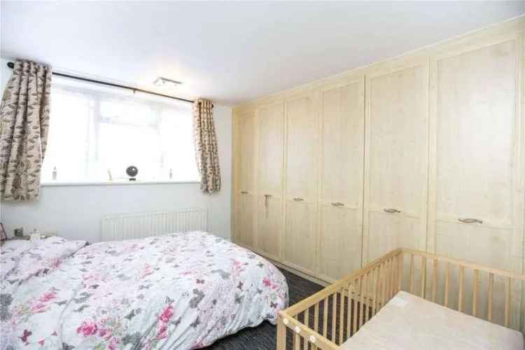 2 Bed Flat for Sale Barking