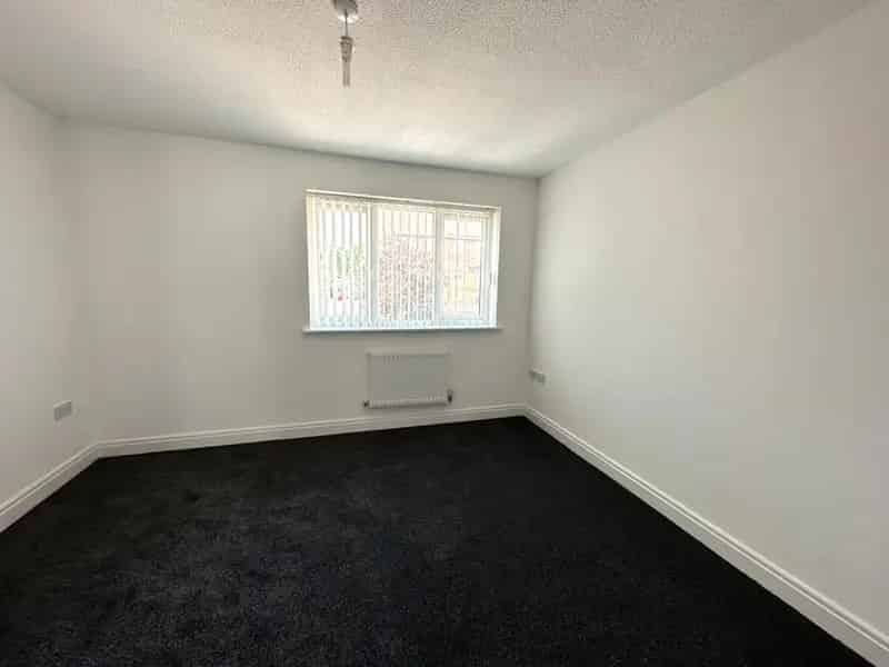 2 bedroom House
 To Let