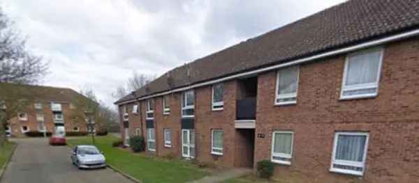 Flat For Rent in Welwyn Hatfield, England