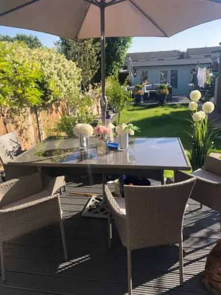 Semi Detached House Large Garden Cabin WiFi Sky