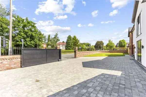 Stunning Family Home in Chester