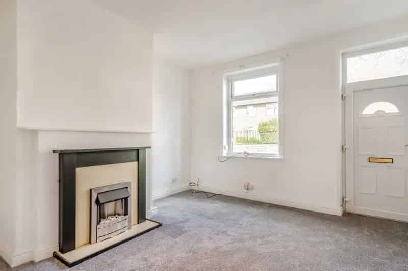 2 Bedroom Terraced House to Rent Near Transport Links