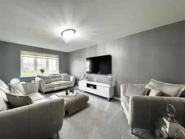 4 Bedroom Detached House for Sale in Hamilton
