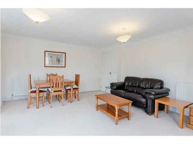 2 Bedroom Flat for Sale in Easter Road Edinburgh