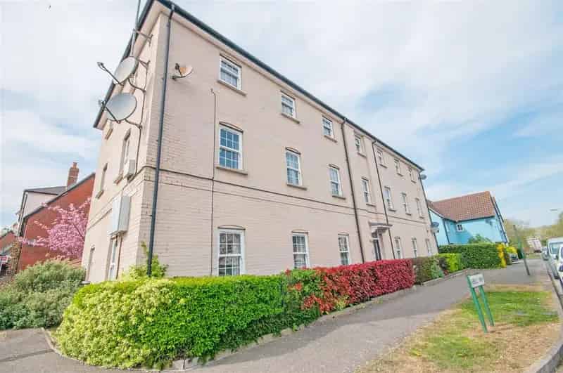 2 Bedroom Apartment for Sale