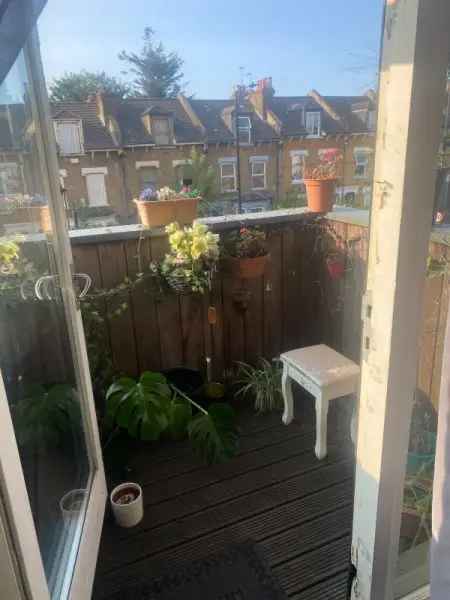 Large One Bed Hackney Apartment Balcony Garden Quiet Neighbours