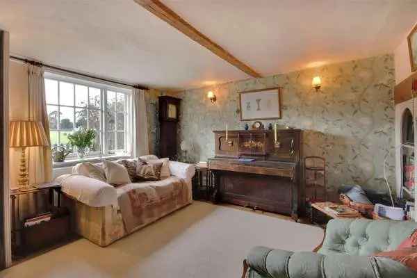 Charming Grade II Listed Cottage in Benenden