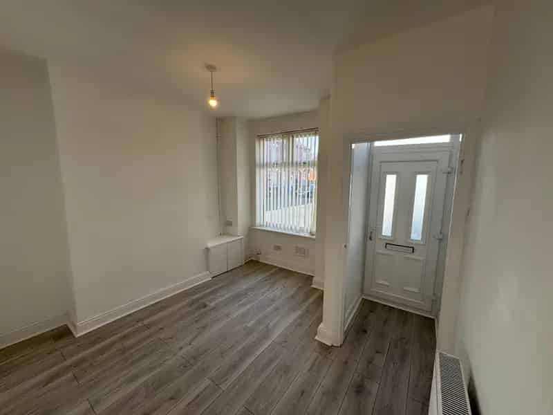 2 Bedroom End Terrace House to Rent