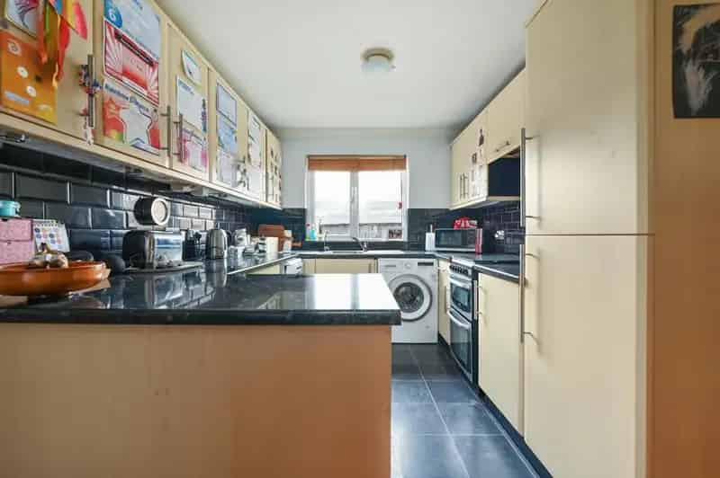 3 Bedroom House for Sale Brighton Hill