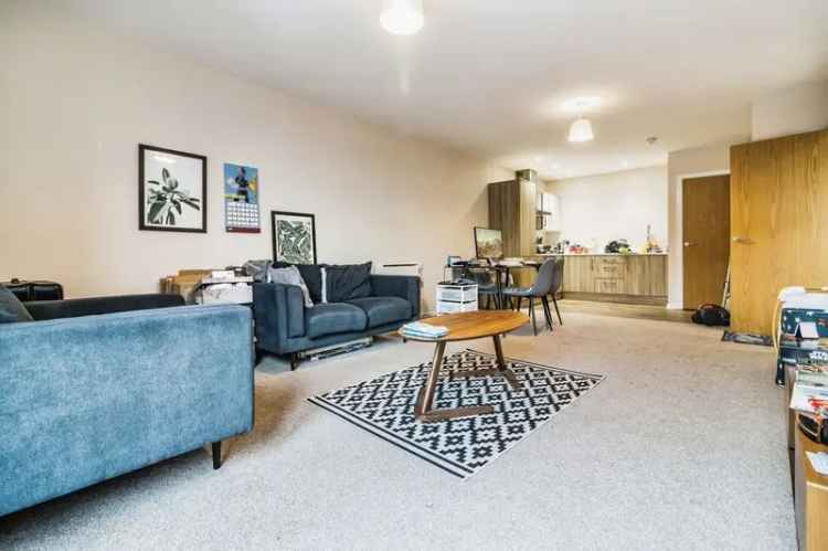 1 Bedroom Flat for Sale Manchester M4 - Spacious Top Floor Apartment