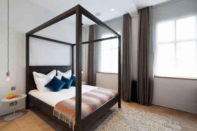 Flat for sale in Baker Street, Marylebone, London NW1