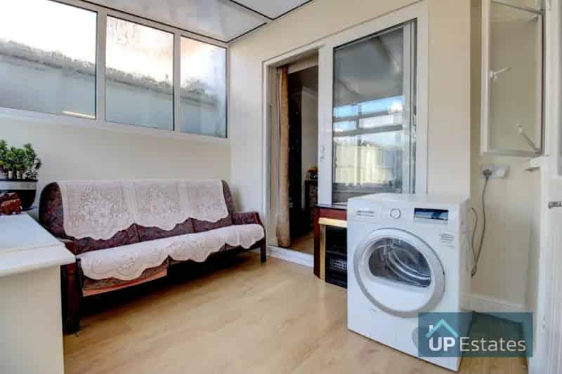 3 Bedroom End Terrace House to Rent