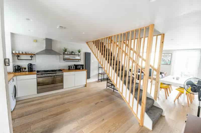 2 Bedroom City Centre Student Apartment Luxury Specification Secure Entrance