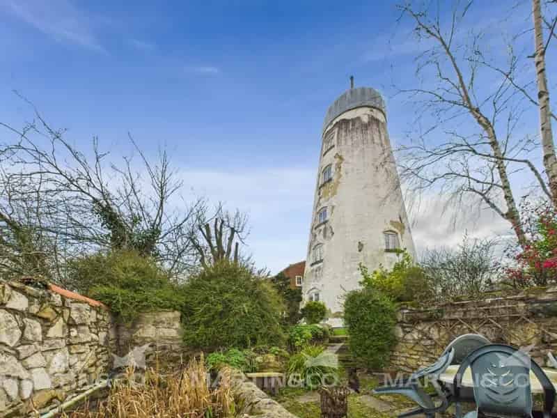 5 Bedroom Grade II Listed Windmill House For Sale