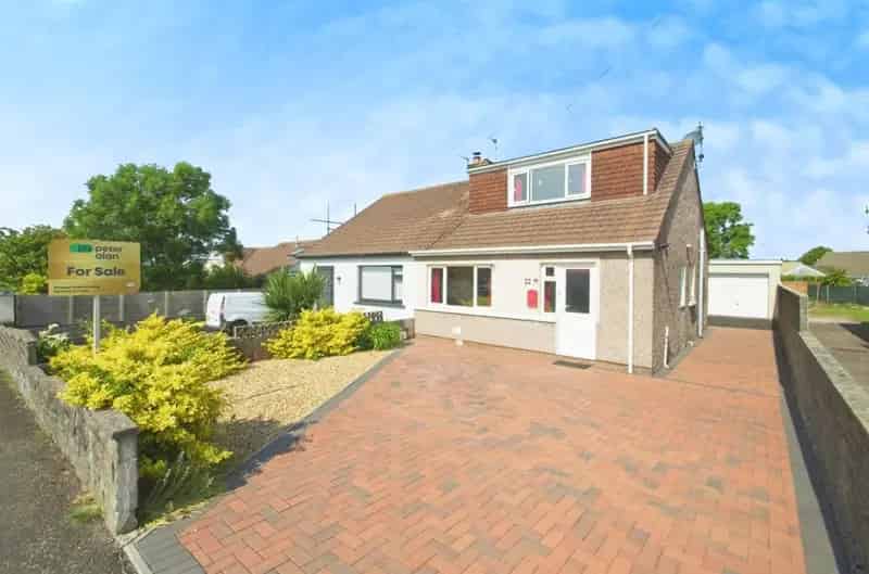 3 Bedroom Semi Detached Dormer Bungalow Cefn Glas Bridgend
