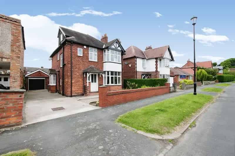 4 Bedroom Detached House for Sale in York