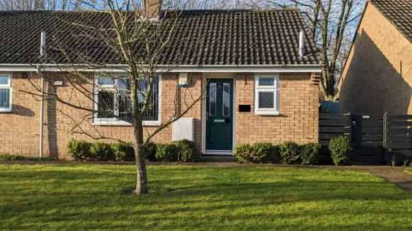1 Double Bedroom House Near Town Centre