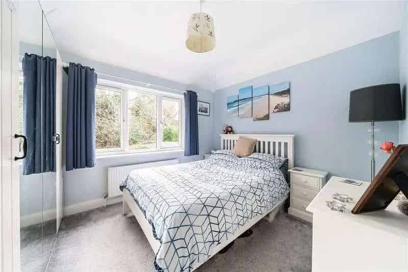 3 Bed Semi-Detached House Near Sevenoaks Station